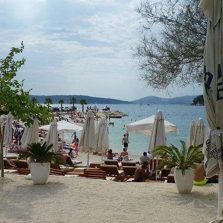 Riva Agava Split Waterfront Apartment Bagian luar foto
