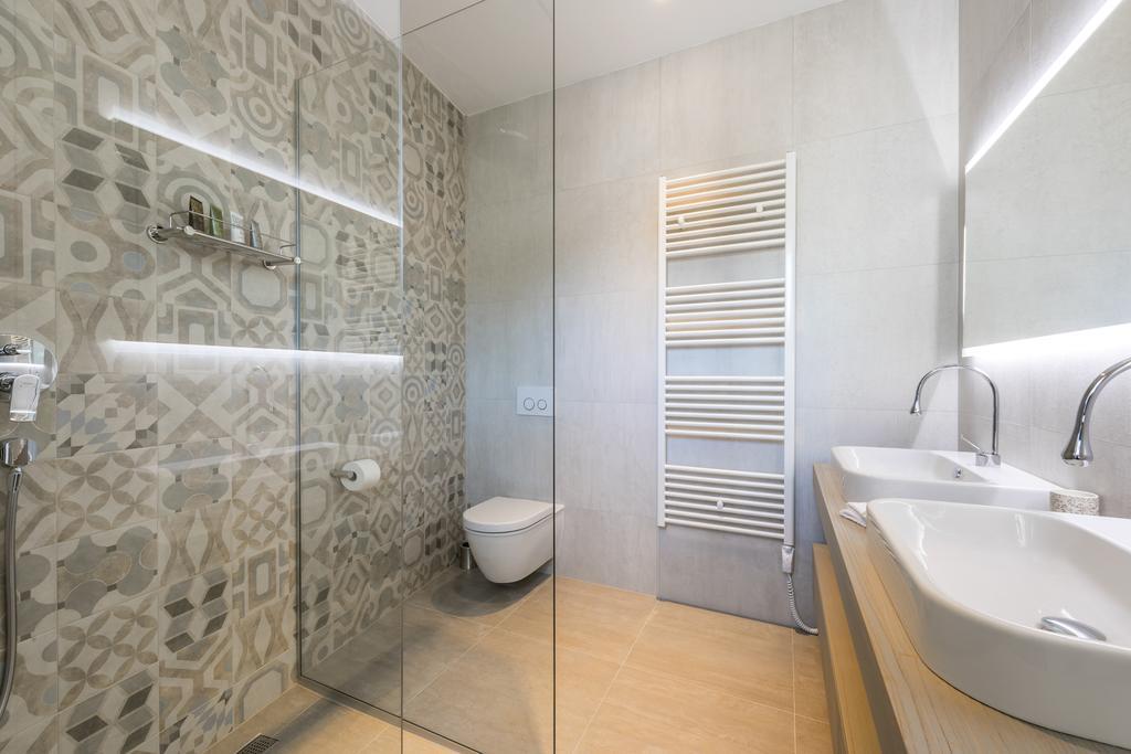 Riva Agava Split Waterfront Apartment Bagian luar foto