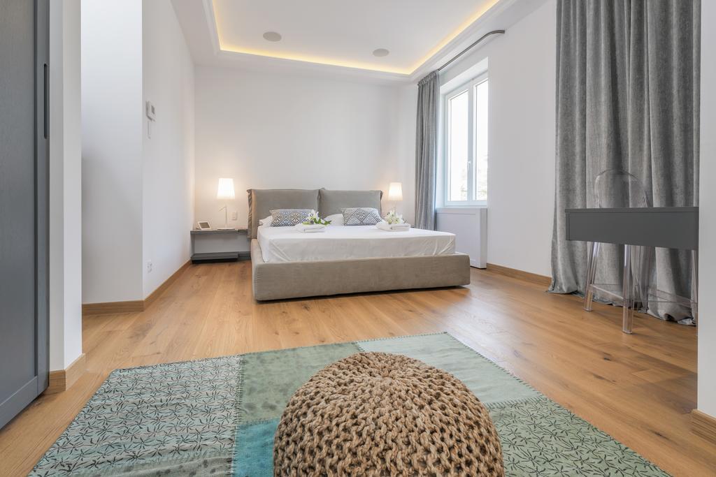 Riva Agava Split Waterfront Apartment Bagian luar foto